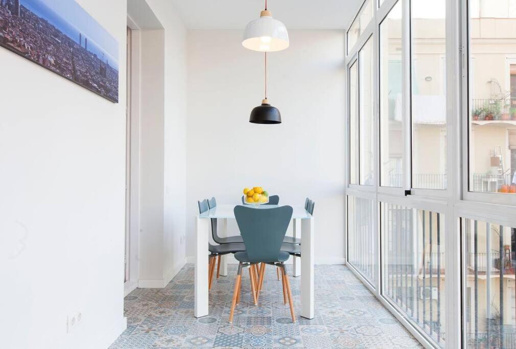 Perfectly Located 4Bed 4Bath Apartment In Barcelona 3 1 외부 사진
