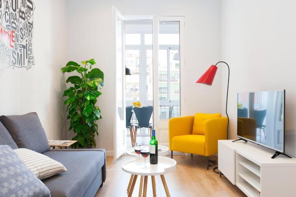 Perfectly Located 4Bed 4Bath Apartment In Barcelona 3 1 외부 사진
