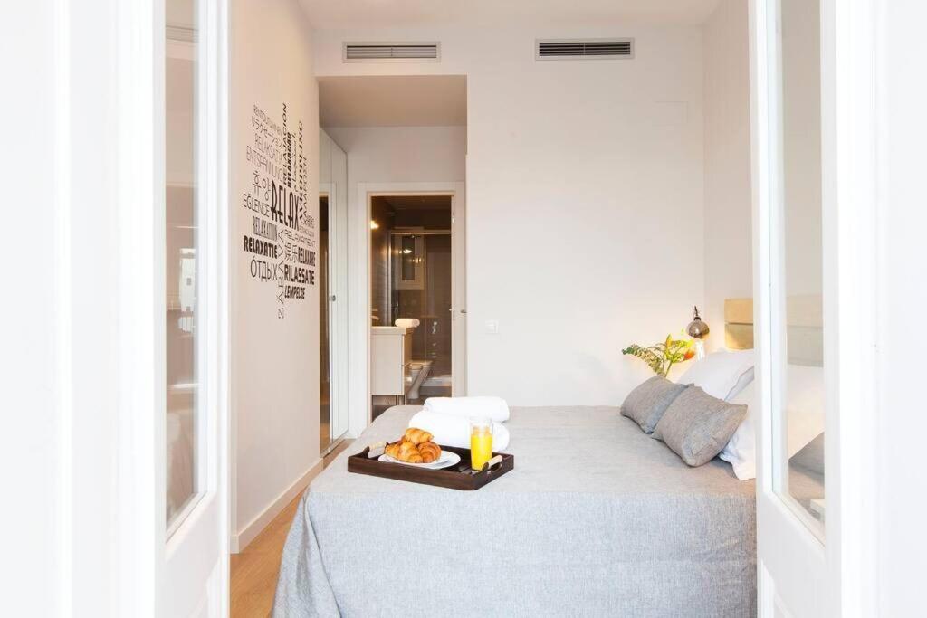 Perfectly Located 4Bed 4Bath Apartment In Barcelona 3 1 외부 사진