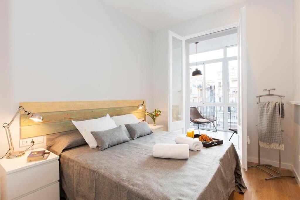 Perfectly Located 4Bed 4Bath Apartment In Barcelona 3 1 외부 사진