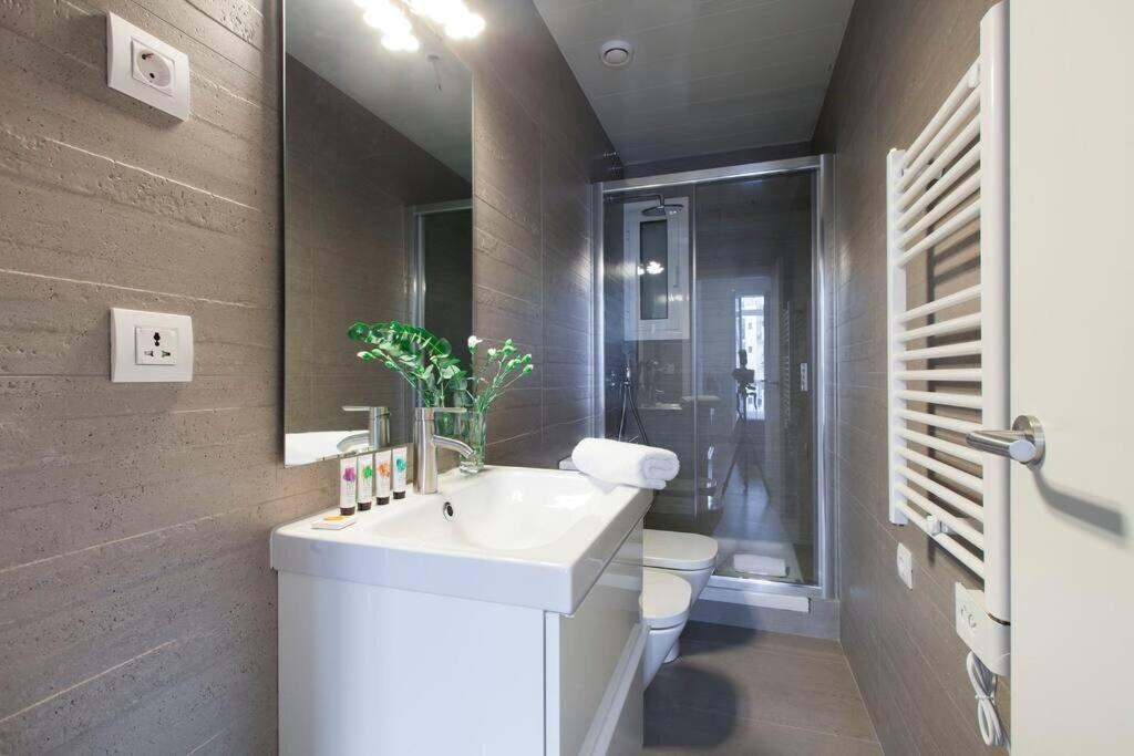 Perfectly Located 4Bed 4Bath Apartment In Barcelona 3 1 외부 사진
